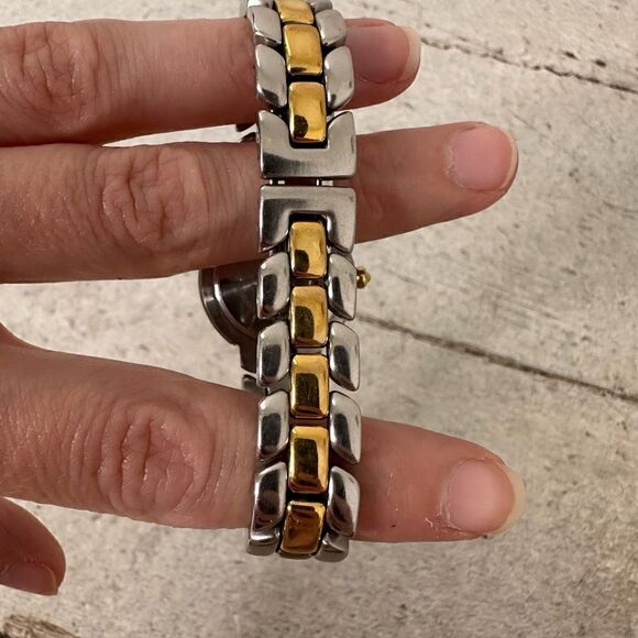 Giorgio Beverly Hills Swiss Made Ladies Watch - Picture 4 of 7